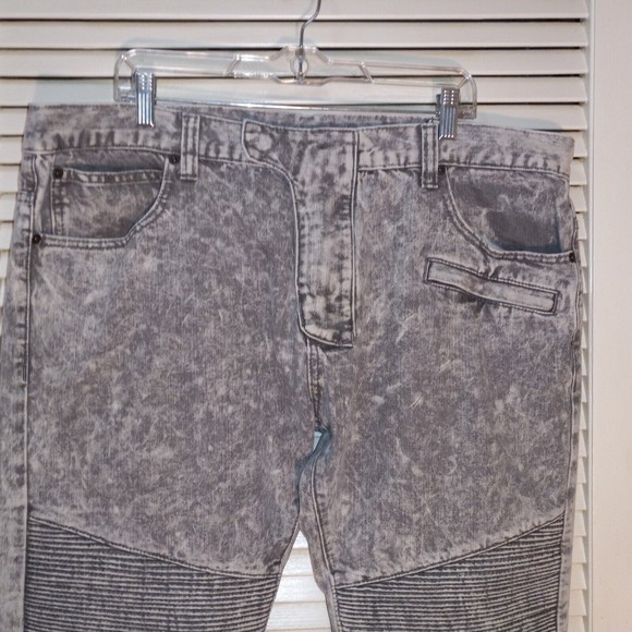 Eight 732 Jeans 8732 Tag Size 42X34 (Measures 42X31) Acid Wash Gray Denim - Picture 2 of 16